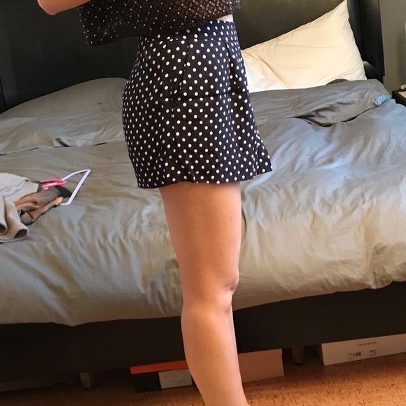 Zara Shorts - Picture 2 of 4